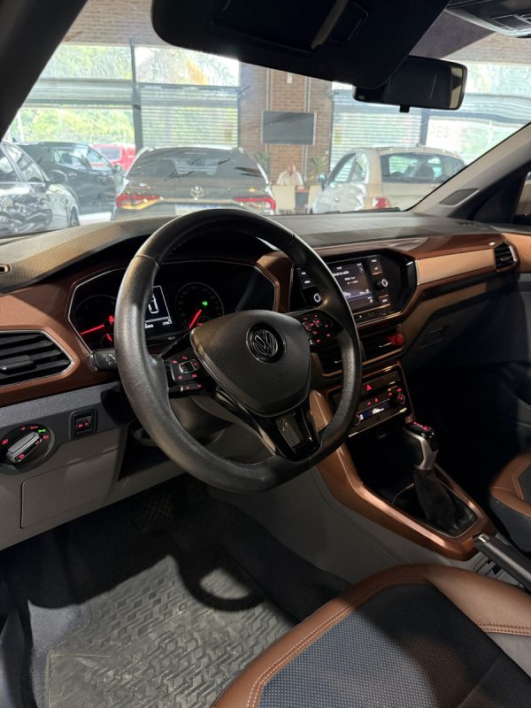 Volkswagen T-cross 1.6 Comfortline At - Imagen 14
