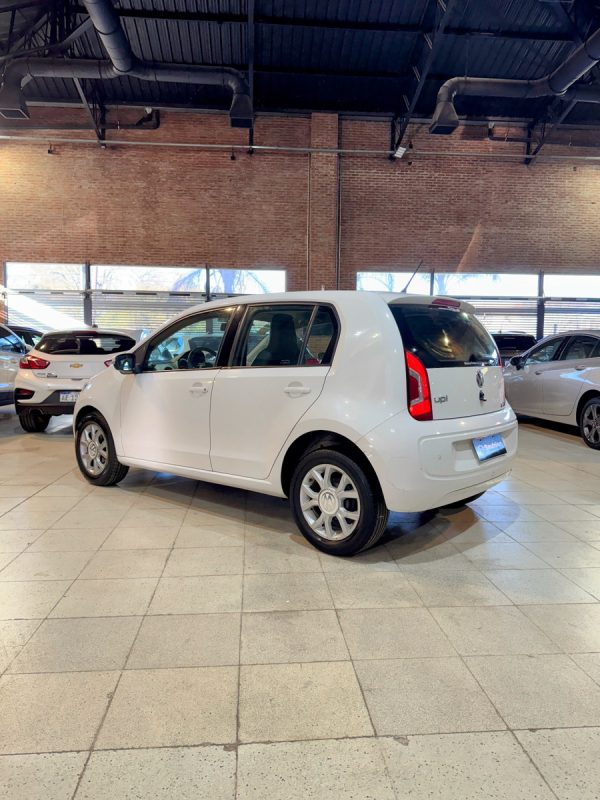 Volkswagen Up! 1.0 High Up! 75cv - Imagen 8