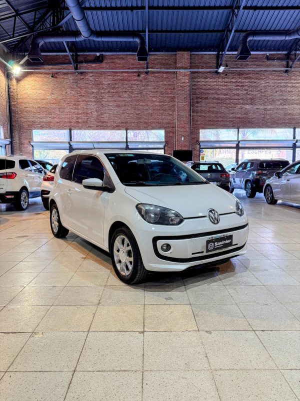 Volkswagen Up! 1.0 High Up! 75cv - Imagen 11