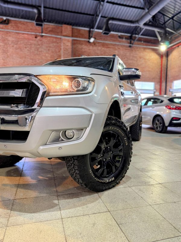 Ford Ranger 3.2 Cd 4x4 Limited Tdci 200cv - Imagen 5