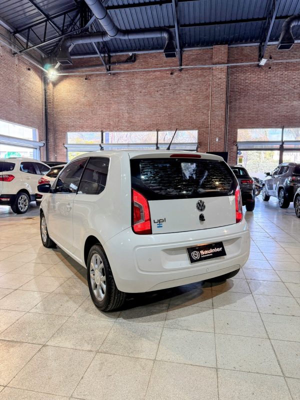 Volkswagen Up! 1.0 High Up! 75cv - Imagen 6