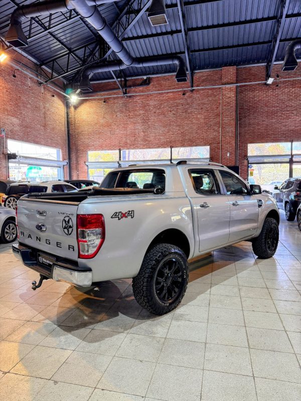 Ford Ranger 3.2 Cd 4x4 Limited Tdci 200cv - Imagen 9
