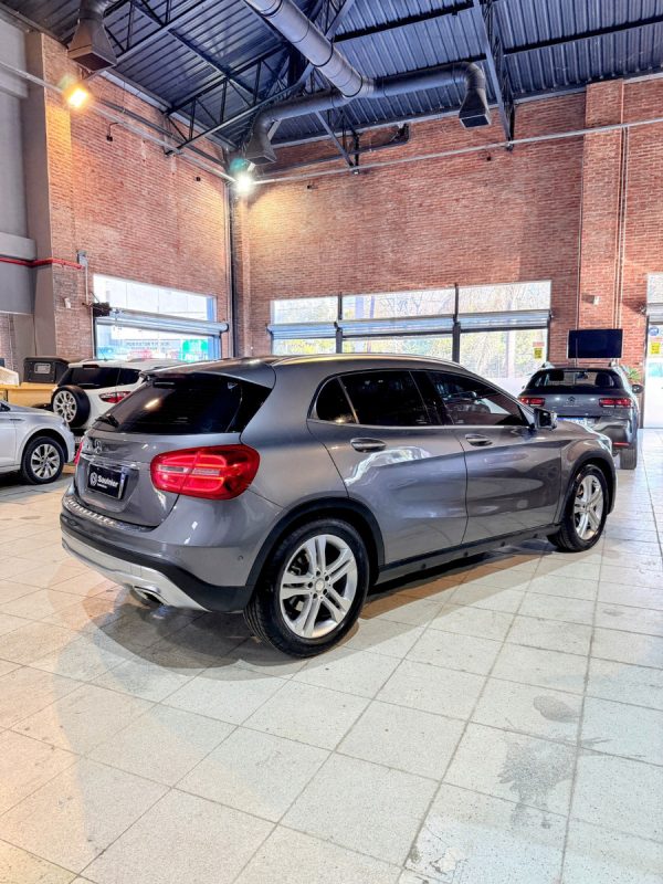 Mercedes-benz Clase Gla 1.6 Gla200 At Urban 156cv - Imagen 3
