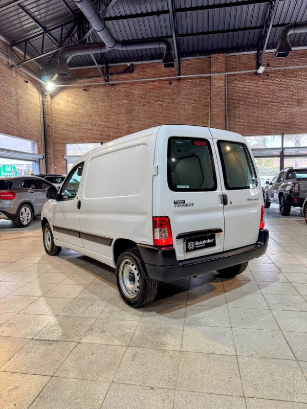 Peugeot Partner 1.6 Furgon Confort - Imagen 6