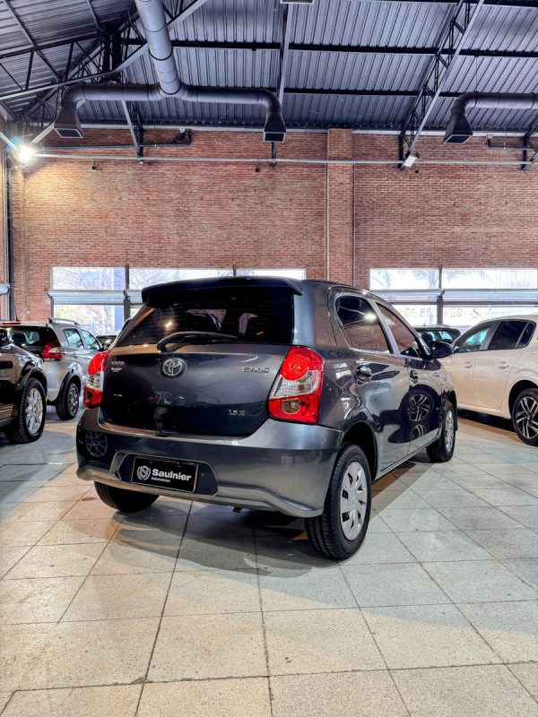 Toyota Etios 1.5 X 6mt My19 - Imagen 9