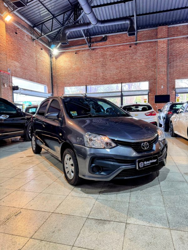 Toyota Etios 1.5 X 6mt My19 - Imagen 7