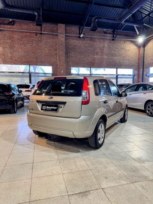 Ford Fiesta 1.6 Ambiente Mp3 - Imagen 4