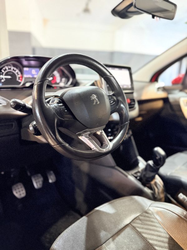 Peugeot 208 1.6 Feline - Imagen 14