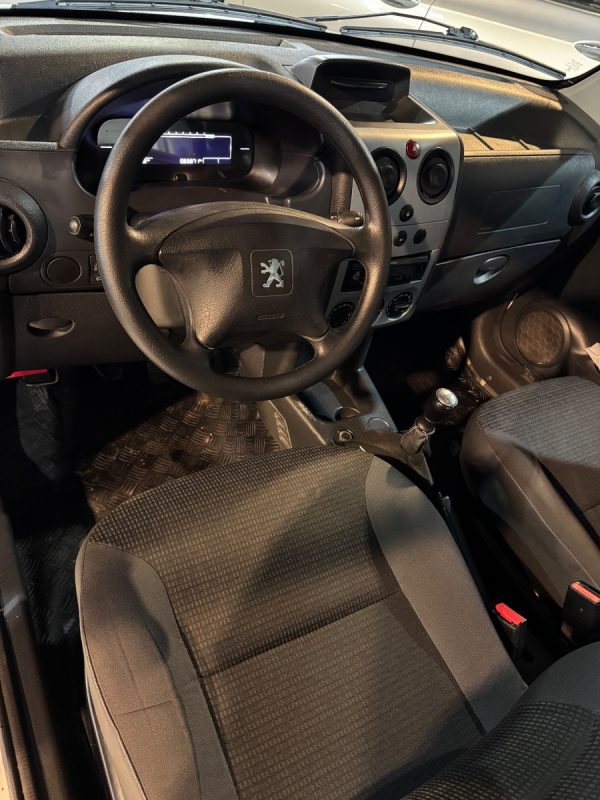 Peugeot Partner 1.6 Furgon Confort - Imagen 11