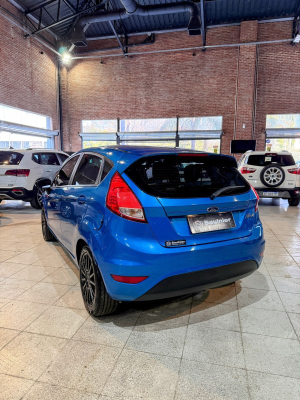Ford Fiesta Kinetic 1.6 Se - Imagen 6