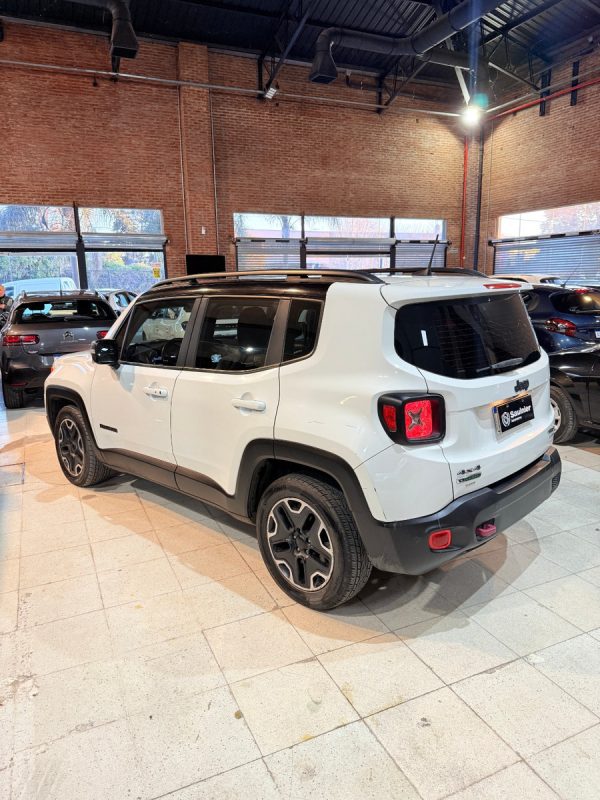 Jeep Renegade 2.0 Trailhawk At9 4x4 - Imagen 9