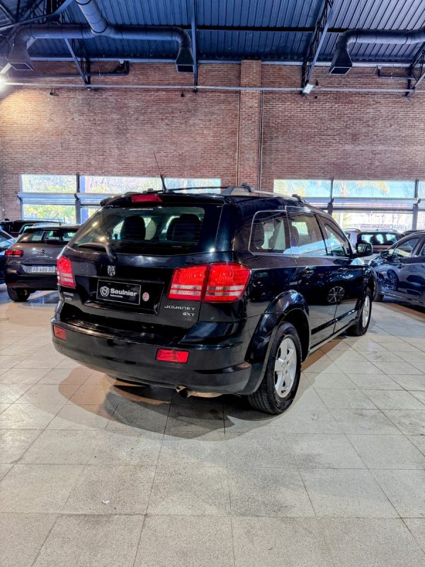 Dodge Journey 2.4 Sxt Atx (2 Filas) - Imagen 2