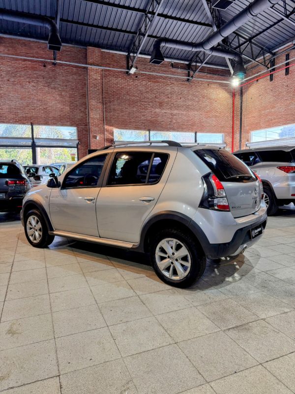 Renault Sandero 1.6 Privilege 105cv - Imagen 5