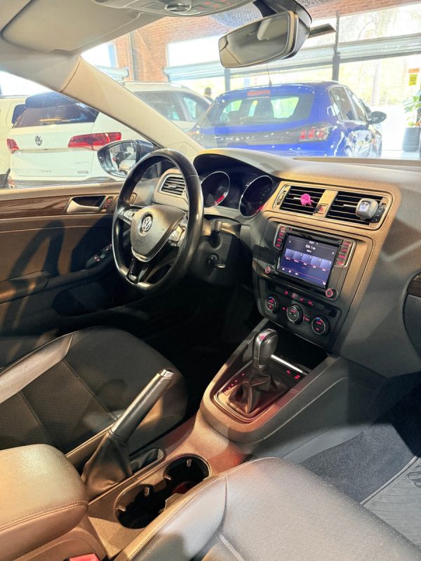 Volkswagen Vento 1.4 Highline 150cv At - Imagen 5