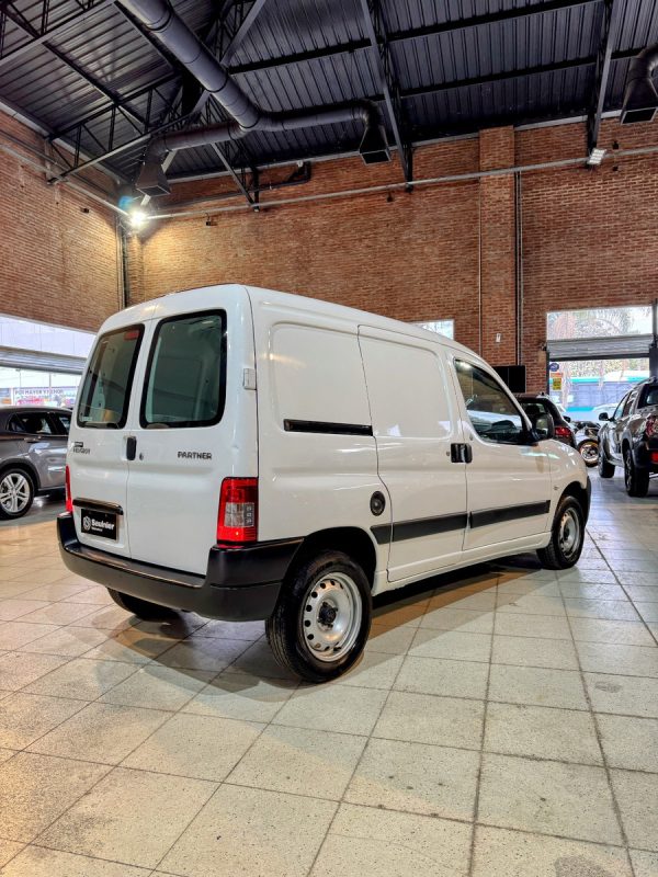 Peugeot Partner 1.6 Furgon Confort - Imagen 9