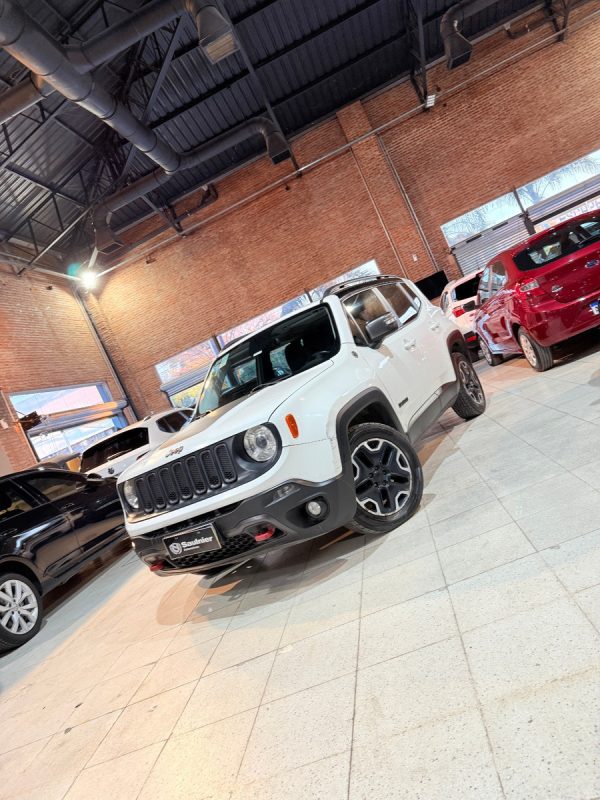 Jeep Renegade 2.0 Trailhawk At9 4x4 - Imagen 11