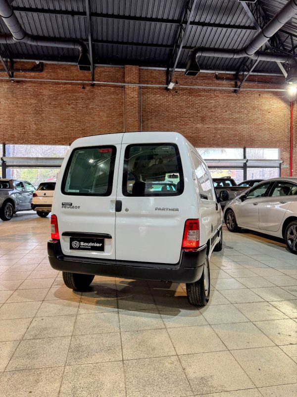 Peugeot Partner 1.6 Furgon Confort - Imagen 8