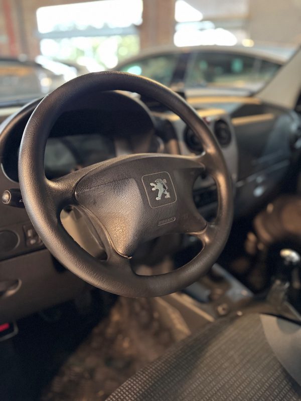 Peugeot Partner 1.6 Furgon Confort - Imagen 10